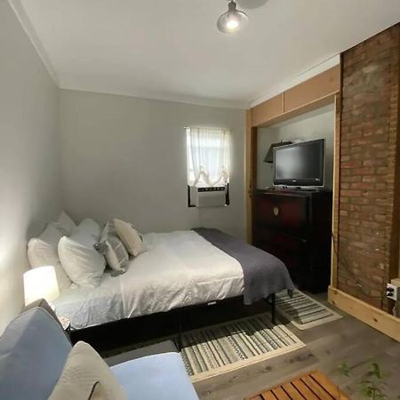 Studio Apt W Garden Kingston Ngoại thất bức ảnh